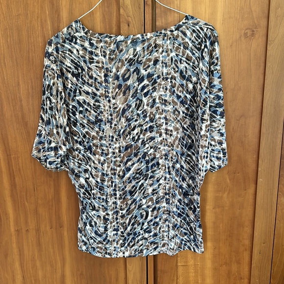 NWT Tribal Jeans Animal Print Sheer Top in Size Medium - Picture 3 of 6